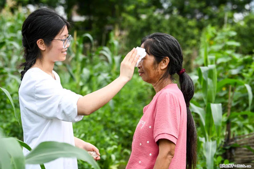 全网追的“扁担女孩”,找了一份暑假工,时薪12元 - 萍乡生活资讯 - 萍乡28生活网 px.28life.com